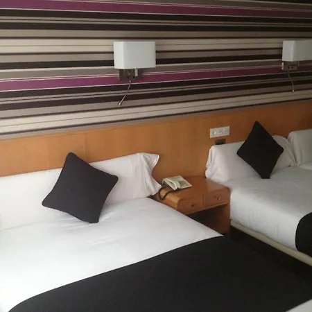 Hotel Palacio De Cristal 2*