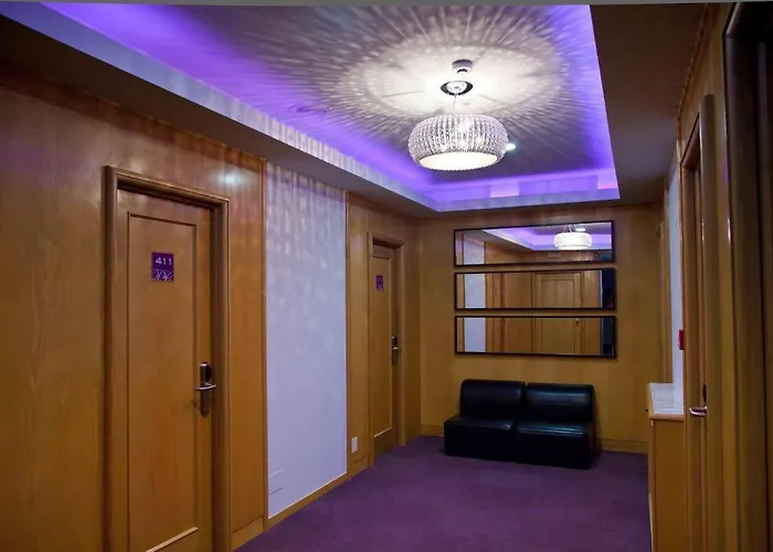 Palacio De Cristal Otel